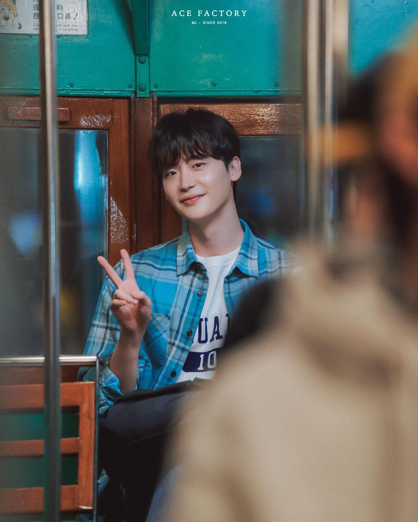 [잡담] 이종석 진짜 조개 뺏겨도 어어 하게 생김 | 인스티즈
