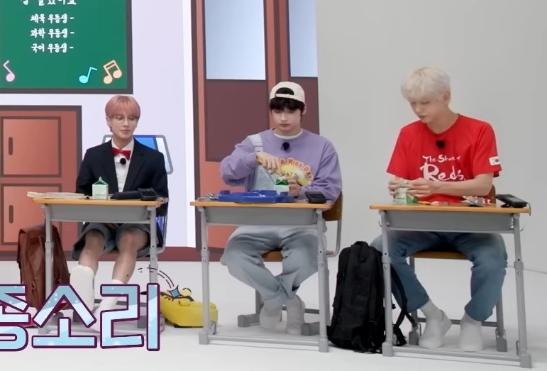 [잡담] 순간 캡처상으로 덩치차이 요래보이는건 맞는데 볼때마다 ㄱㅇㄱ | 인스티즈