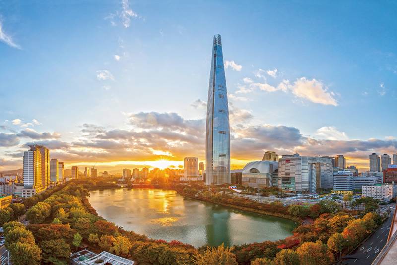[잡담] 첨엔 못생겼단 얘기 많았는데 요즘엔 예쁘단말도 많은 건물 | 인스티즈