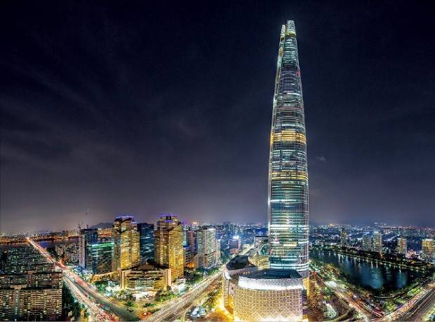[잡담] 첨엔 못생겼단 얘기 많았는데 요즘엔 예쁘단말도 많은 건물 | 인스티즈