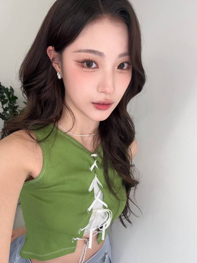 태어나서 첫 단발로 자르고 눈물 날 뻔 했다는 여돌 .jpgif | 인스티즈