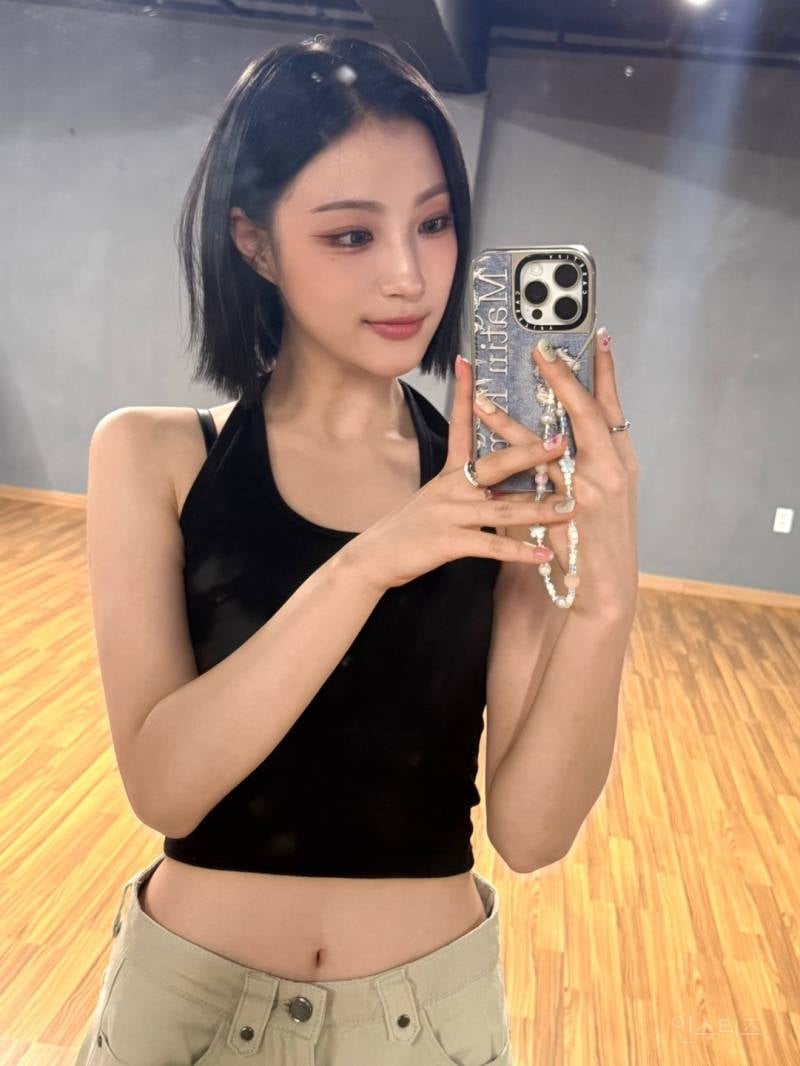 태어나서 첫 단발로 자르고 눈물 날 뻔 했다는 여돌 .jpgif | 인스티즈