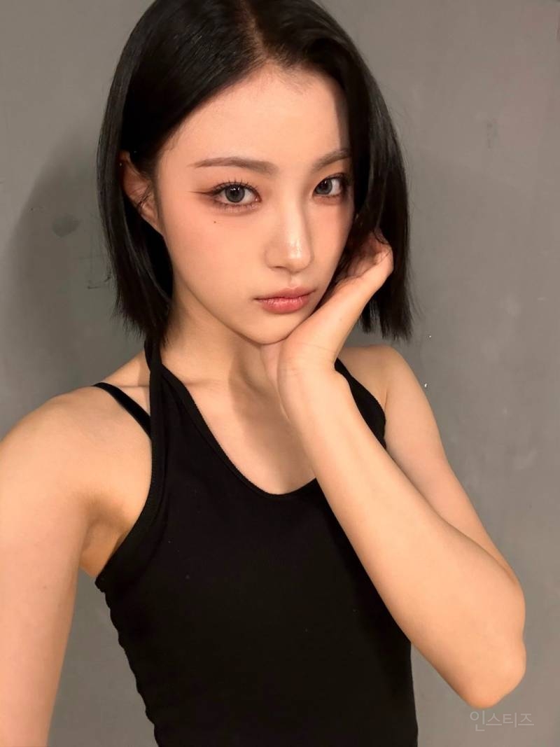 태어나서 첫 단발로 자르고 눈물 날 뻔 했다는 여돌 .jpgif | 인스티즈