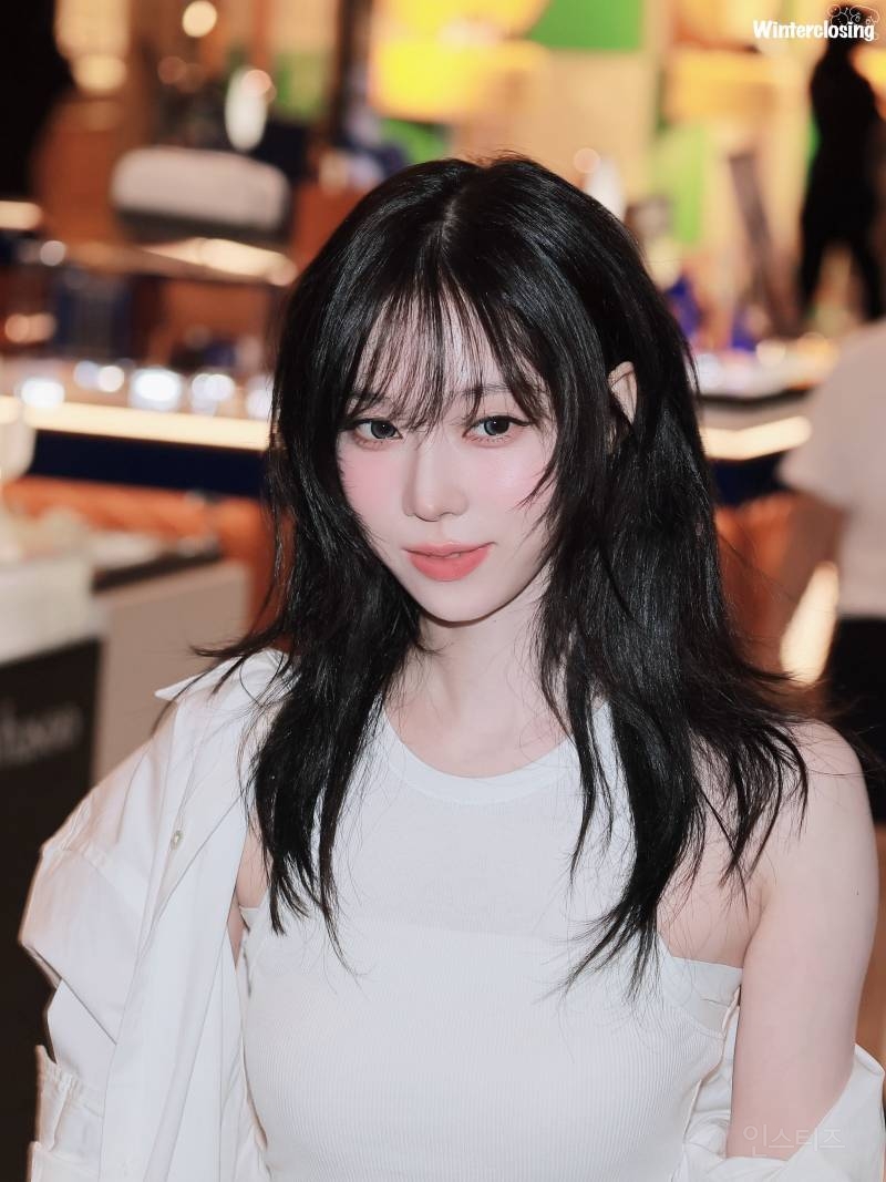 오늘자 윈터 폴로 포토콜 고화질jpg | 인스티즈