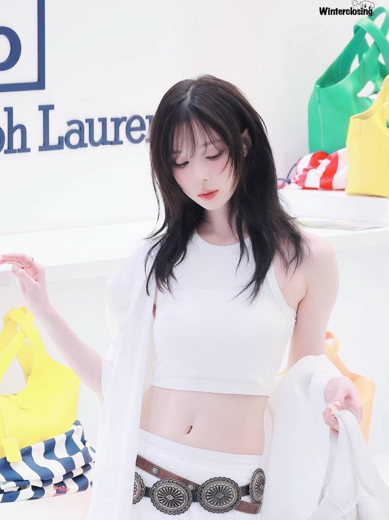 오늘자 윈터 폴로 포토콜 고화질jpg | 인스티즈