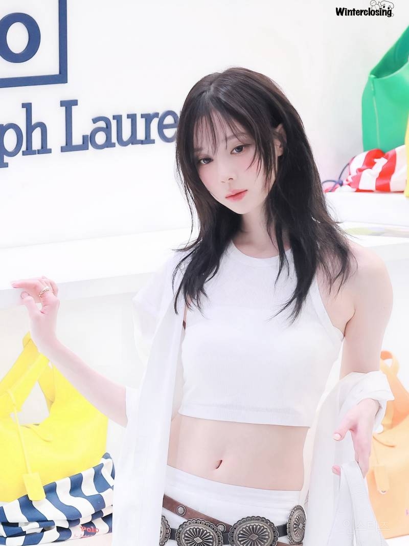 오늘자 윈터 폴로 포토콜 고화질jpg | 인스티즈