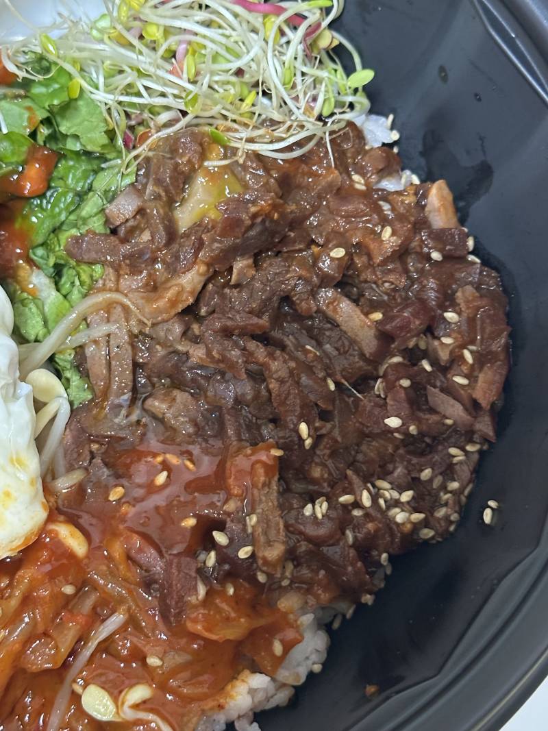 [잡담] 어제 육비 시켰는데 갈색인거임 | 인스티즈