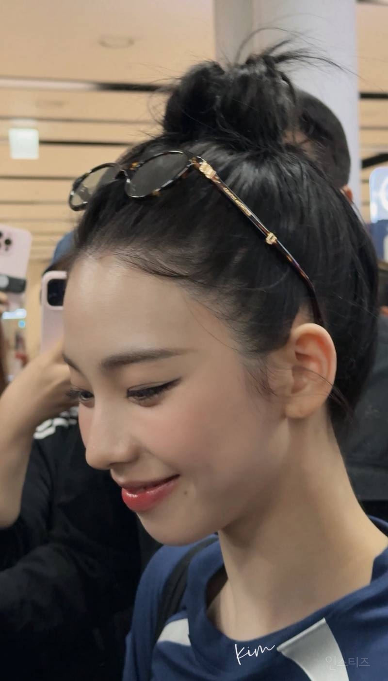 어제 카리나 김포공항 입국 jpg | 인스티즈