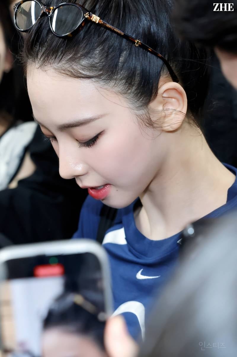 카리나 입국사진의 초 근접샷jpg | 인스티즈