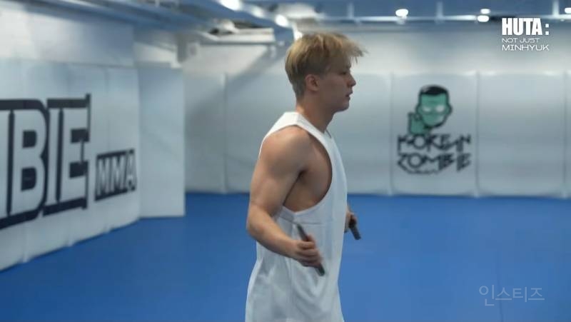 스스로에게 채찍질을 많이한다는 남돌.jpg | 인스티즈