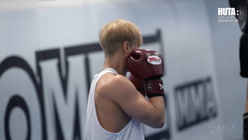 스스로에게 채찍질을 많이한다는 남돌.jpg | 인스티즈