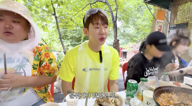 음식 별로여도 사람들이 계곡을 찾는 이유 .jpg | 인스티즈