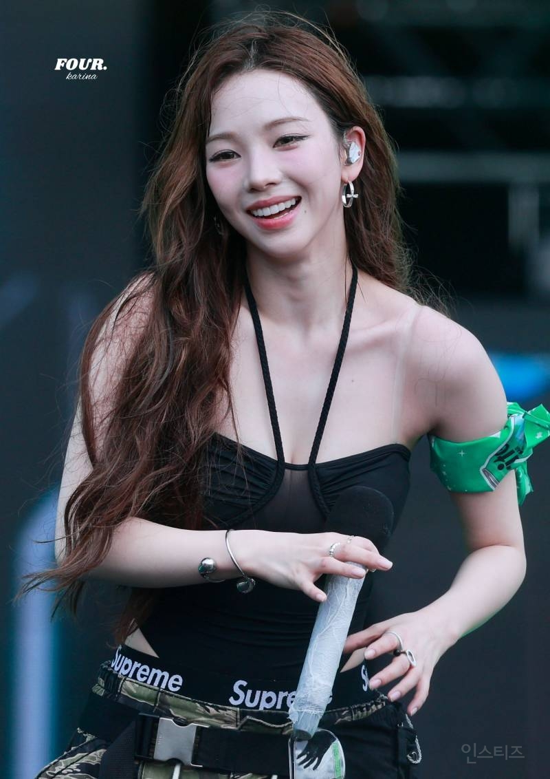 다시보는 솔로 카리나 워터밤 고화질jpg | 인스티즈