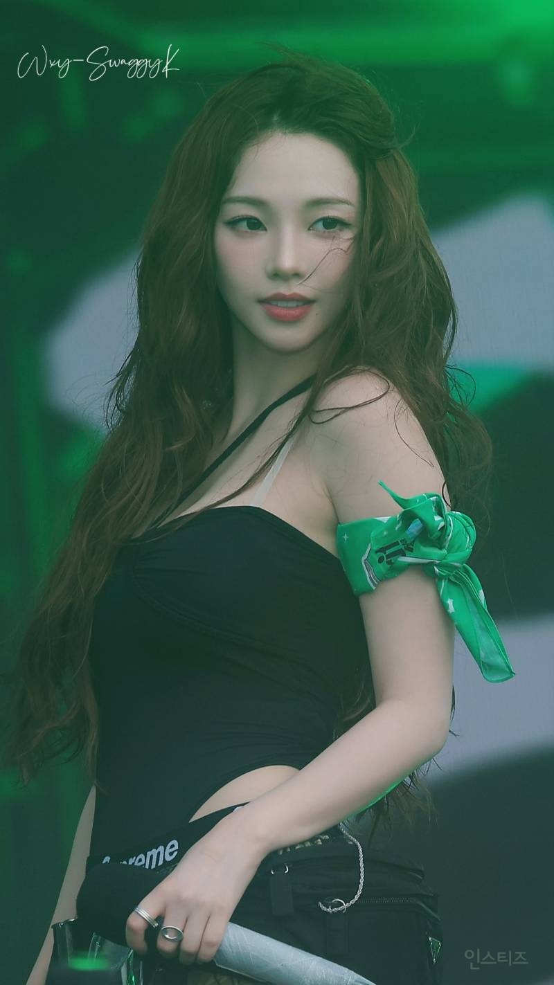 다시보는 솔로 카리나 워터밤 고화질jpg | 인스티즈
