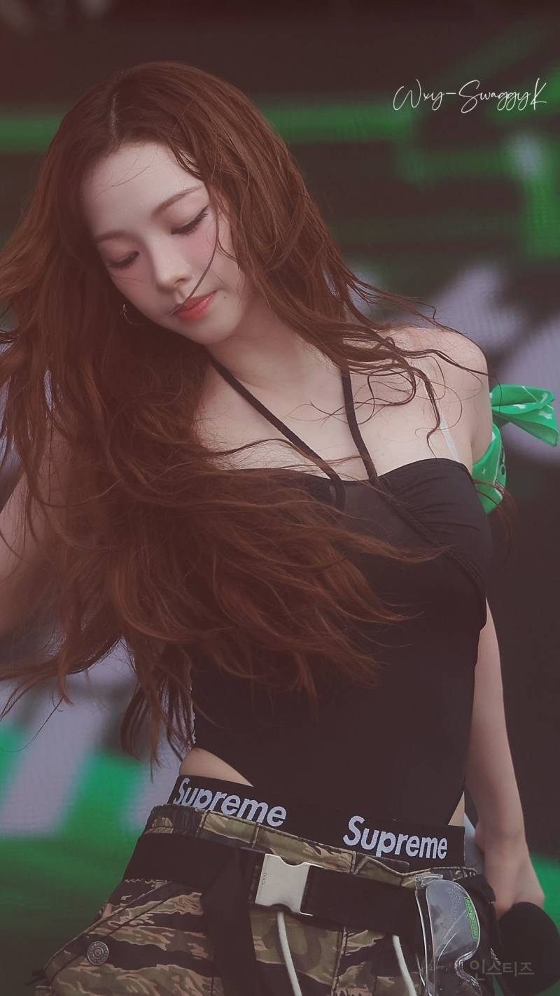 다시보는 솔로 카리나 워터밤 고화질jpg | 인스티즈