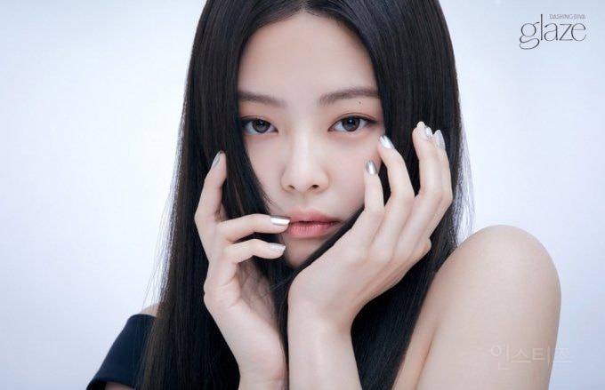동일한 브랜드의 단독 광고 모델로서의 제니와 수지 | 인스티즈