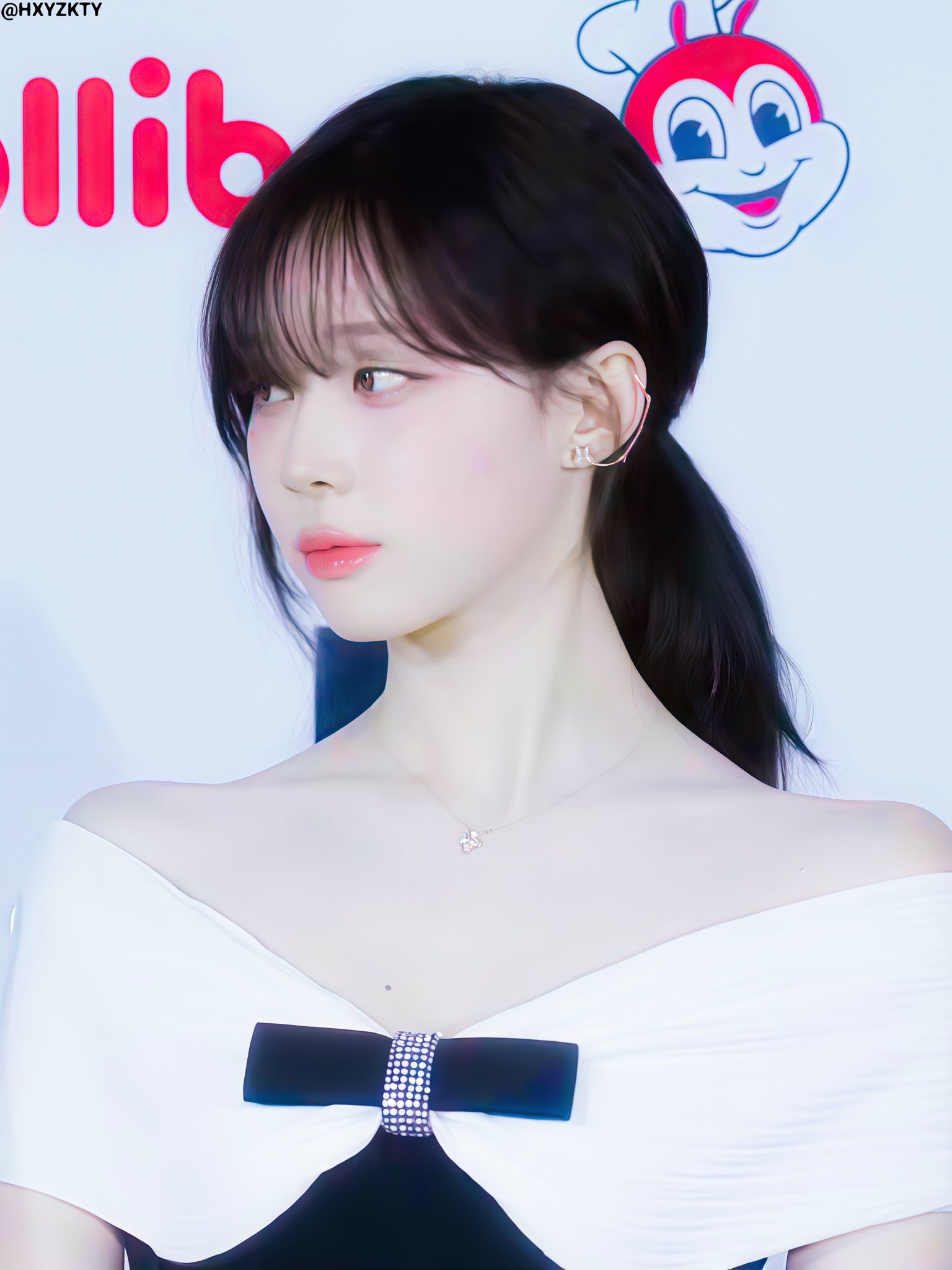 오늘 지민정(카리나&윈터) 미국 케이콘 레드카펫 고화질.jpg | 인스티즈
