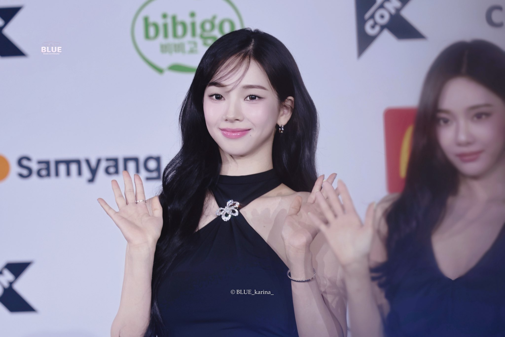 오늘 지민정(카리나&윈터) 미국 케이콘 레드카펫 고화질.jpg | 인스티즈