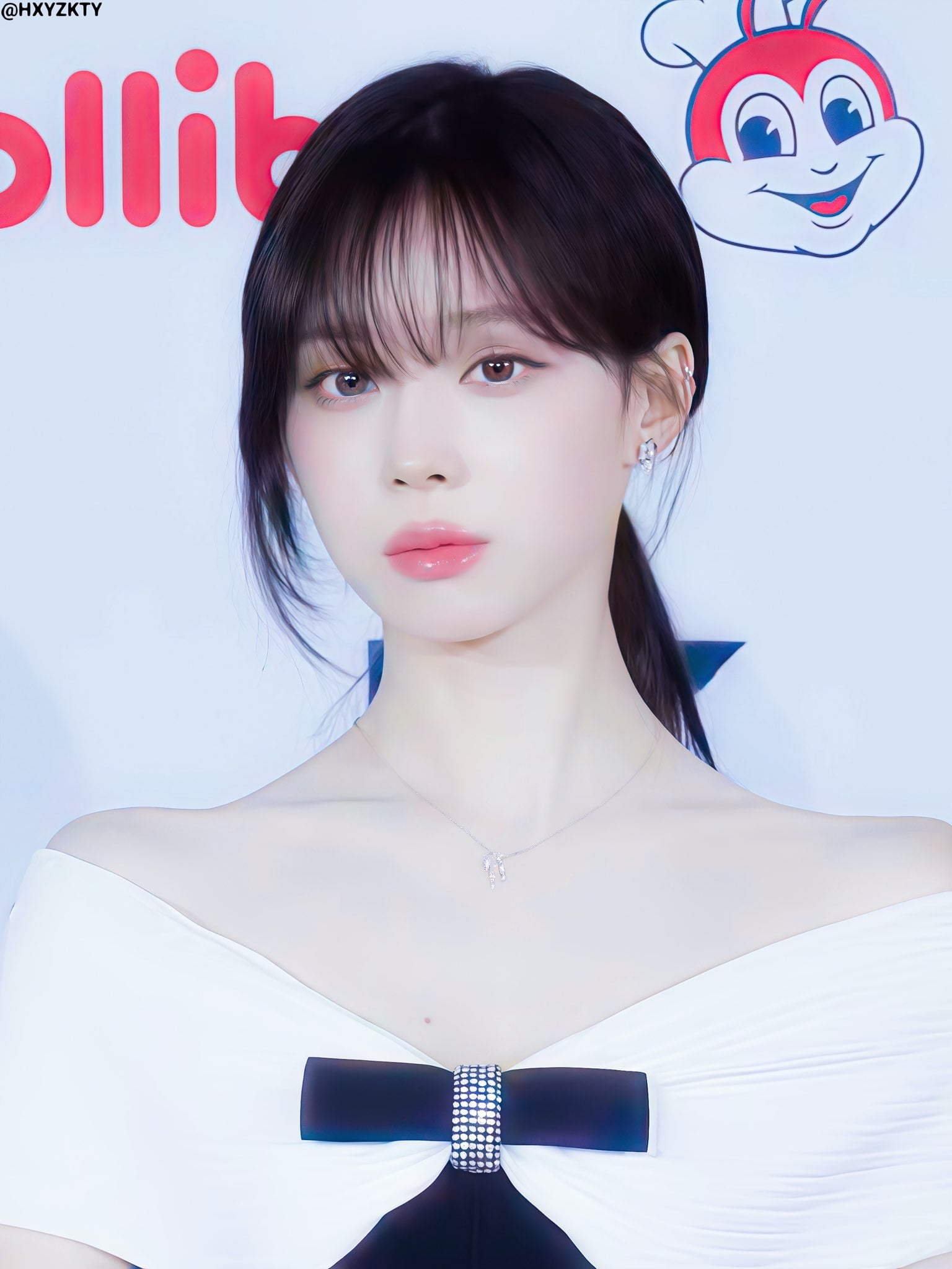 오늘 지민정(카리나&윈터) 미국 케이콘 레드카펫 고화질.jpg | 인스티즈