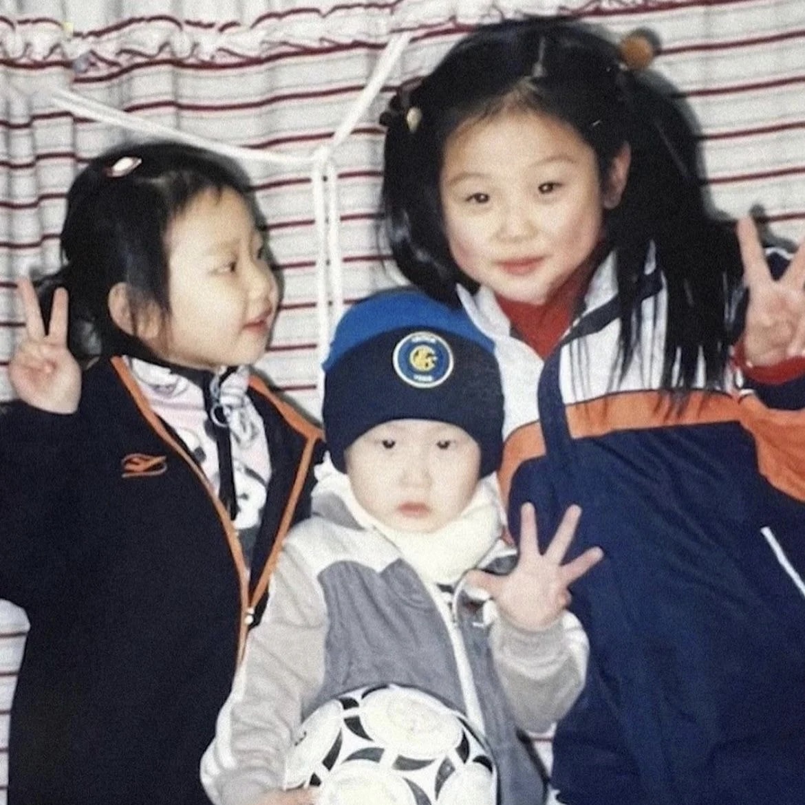 [잡담] 이강인 남매 셋 다 똑같이 생겼는데 진짜 너무 귀엽닼ㅋㅋㅋ | 인스티즈