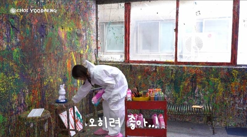 스트레스 풀기 좋다는 액션페인팅.jpg | 인스티즈