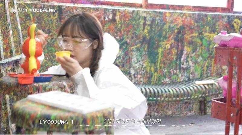 스트레스 풀기 좋다는 액션페인팅.jpg | 인스티즈