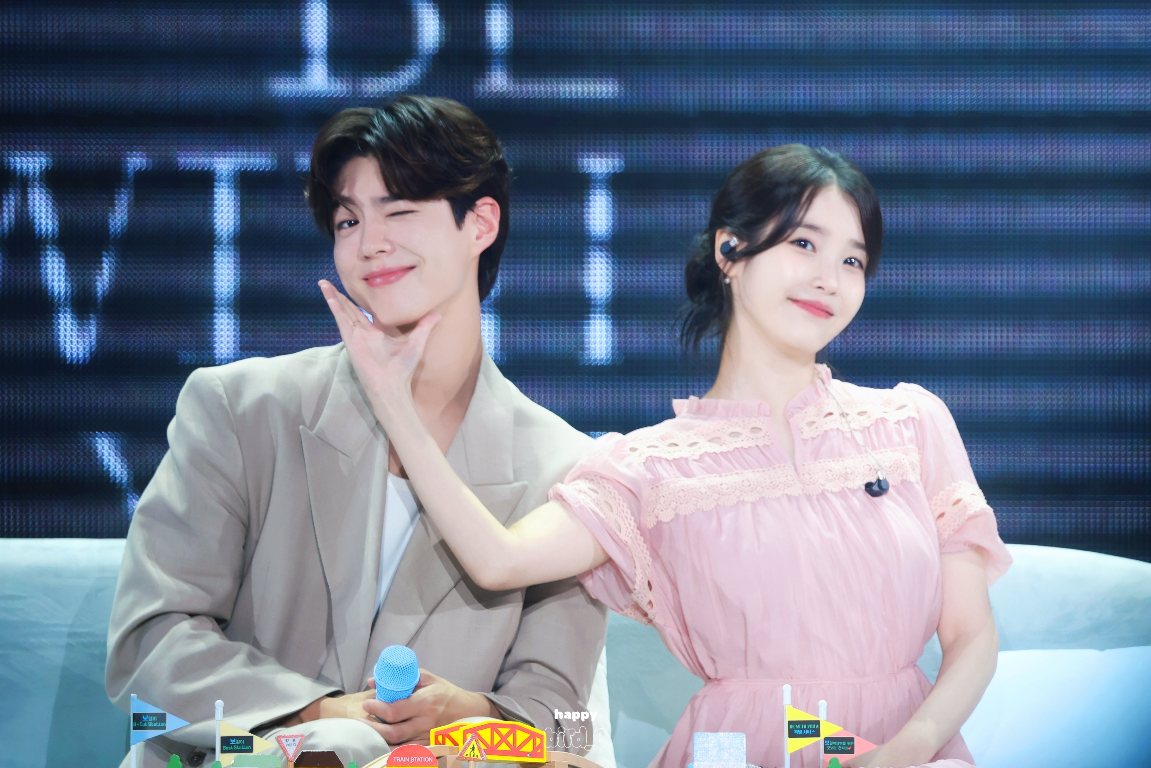 [잡담] 박보검아이유.....베커상을 낋여오너라 | 인스티즈