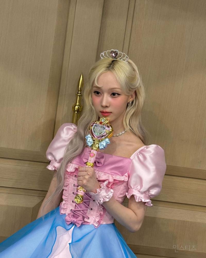 윈터 하츄핑 드레스 입고 샤이니 키 선배님 마주친 썰 | 인스티즈