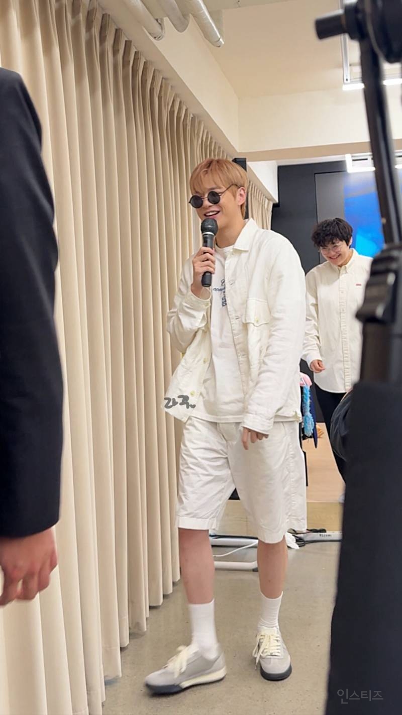 팬싸 퇴근하고 결혼식 참석했던 강다니엘 | 인스티즈