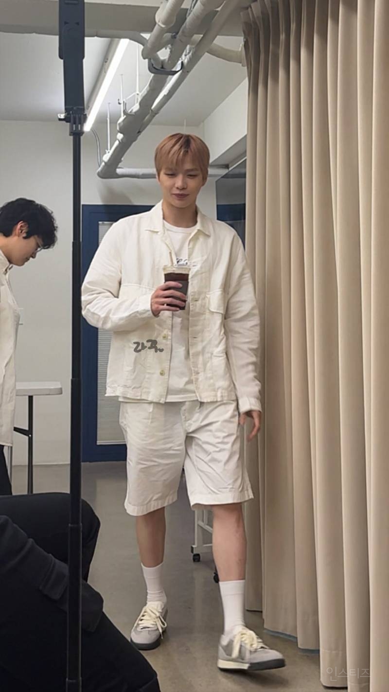 팬싸 퇴근하고 결혼식 참석했던 강다니엘 | 인스티즈