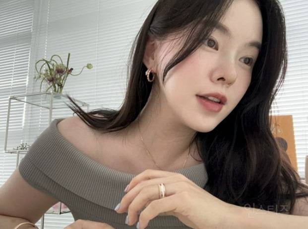 하늘, 출산 두 달만 코 재수술에 대만족"포토샵 한 거 같아" | 인스티즈