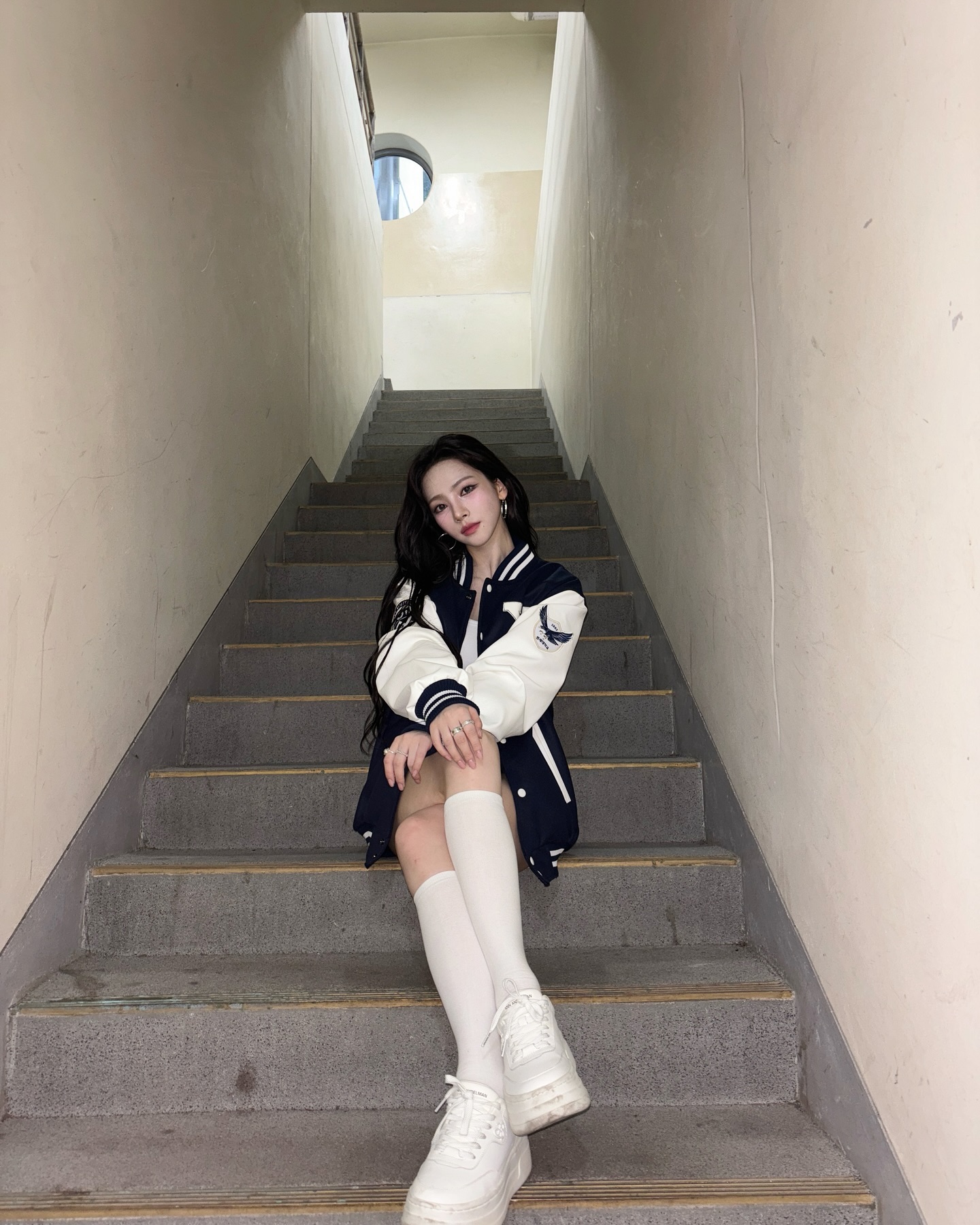 아카라카 흑발 카리나 vs 아카라카 금발 | 인스티즈