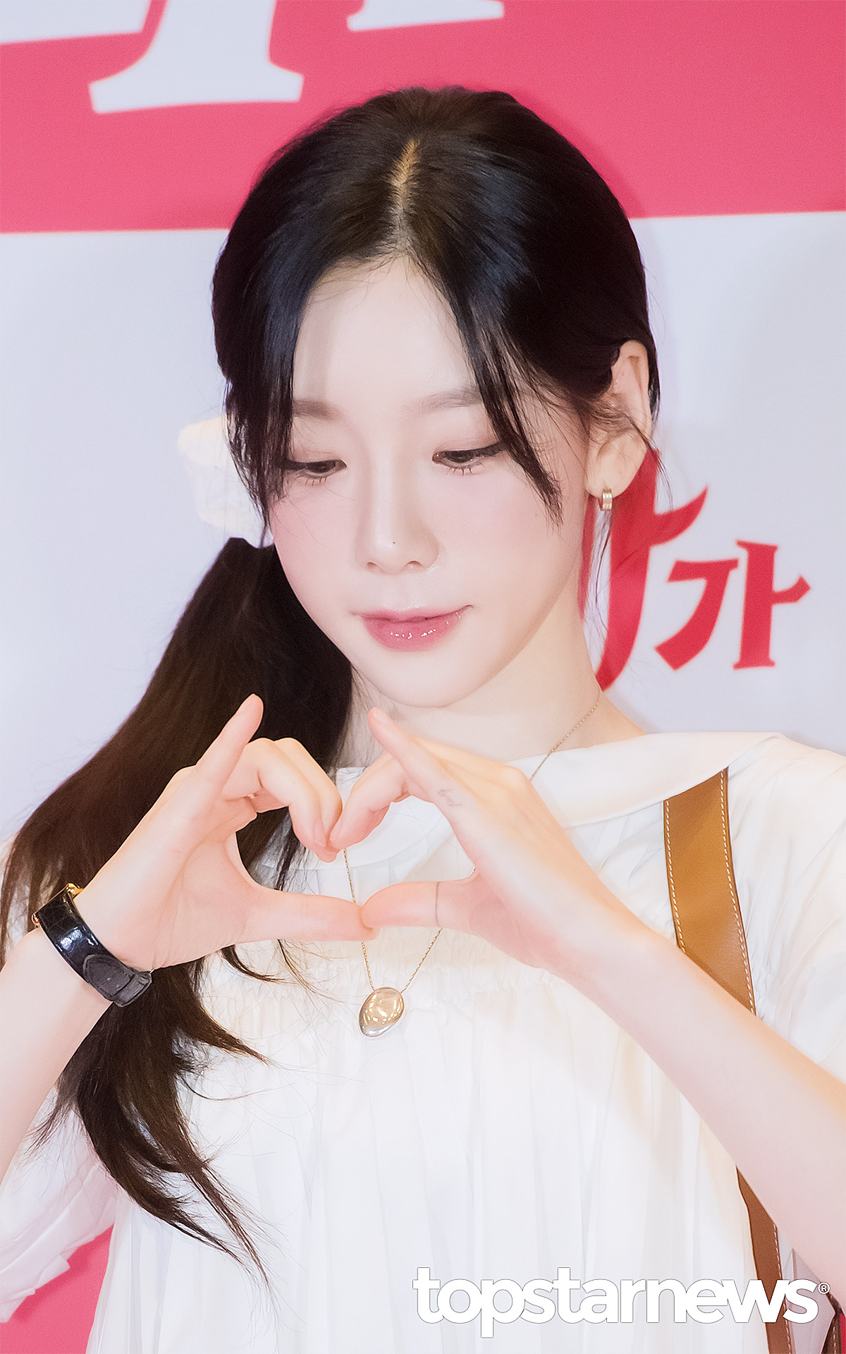 [잡담] 태연은 진짜 나이 안먹는다 걍 소시 현역 가틈 | 인스티즈