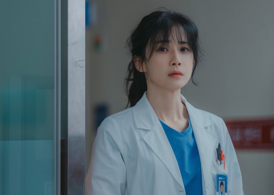 [정보/소식] '메리 킬즈 피플' 이보영-이민기, 아련한 키스 그 후…이제는 적대관계 | 인스티즈