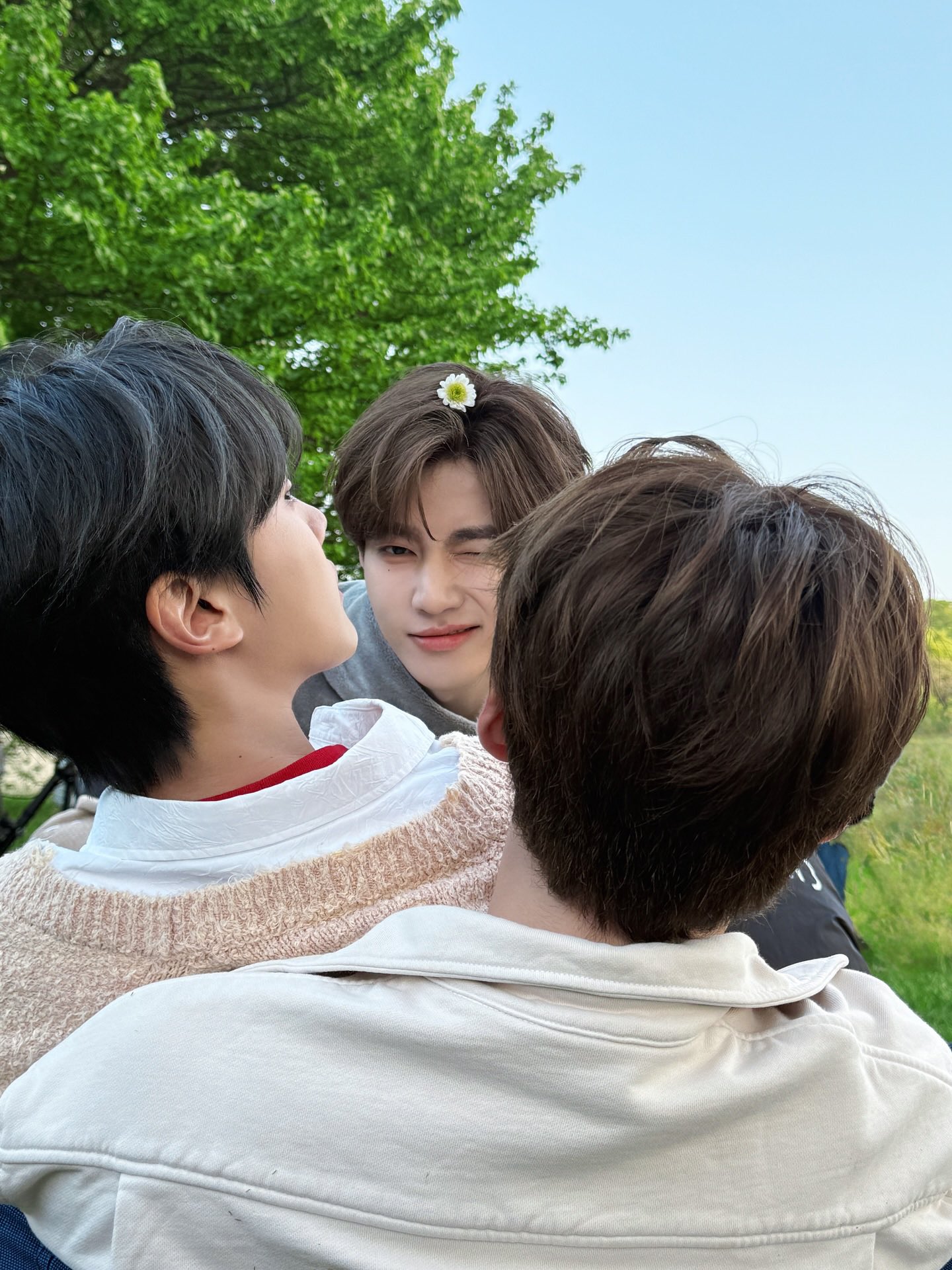 [잡담] 아 장하오 머리에 꽂단거 | 인스티즈