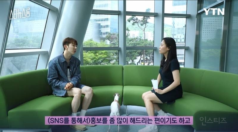 강아지 네마리랑 동시에 산책한다는 조권 .jpg | 인스티즈