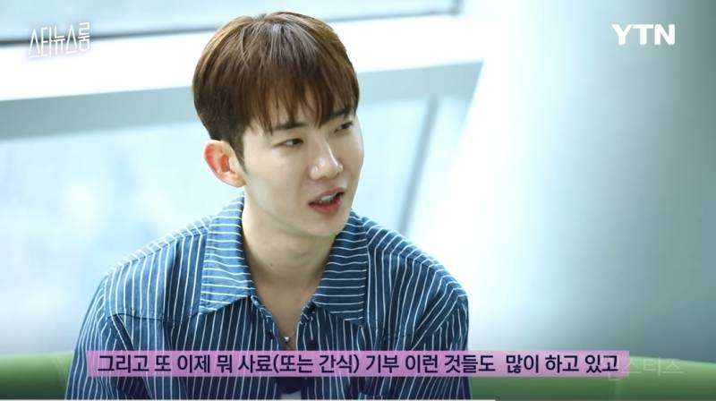 강아지 네마리랑 동시에 산책한다는 조권 .jpg | 인스티즈