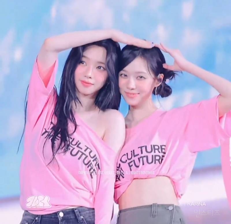 오늘자 일본 슴콘 2일차 지민정(카리나&윈터) 투샷 | 인스티즈