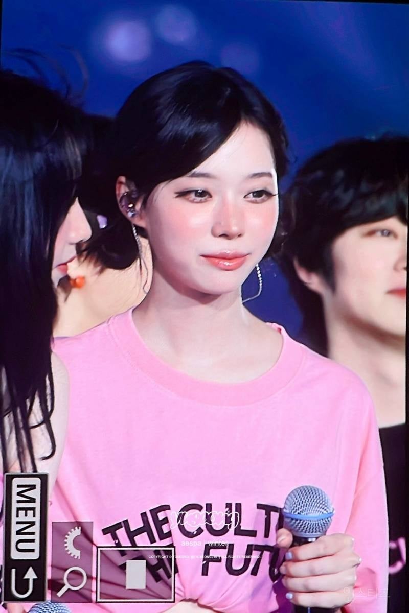 오늘자 도쿄 슴콘 뿌까머리 한 에스파 윈터jpg | 인스티즈