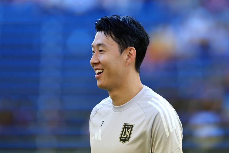 [잡담] [OnAir] 9:30 시카고파이어전 (LAFC 이적 첫 경기) | 인스티즈