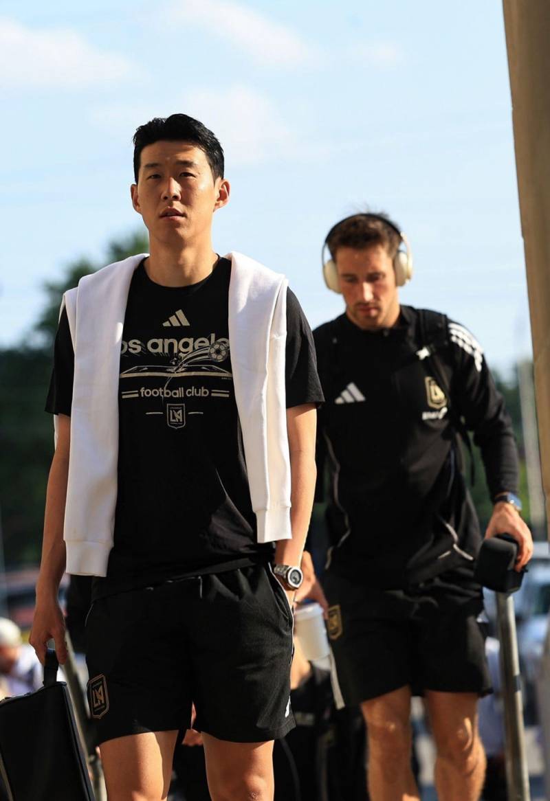 [잡담] [OnAir] 9:30 시카고파이어전 (LAFC 이적 첫 경기) | 인스티즈