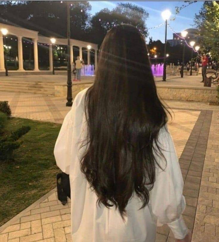 [잡담] '허리까지 오는 긴머리'가 튀는 헤어스타일이라고 생각해?? | 인스티즈