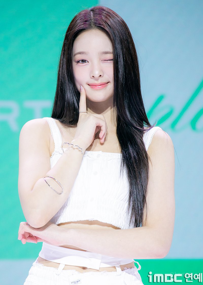 데뷔 기사사진 비주얼이 레전드인 SM 연습생 출신 신인 여돌 | 인스티즈