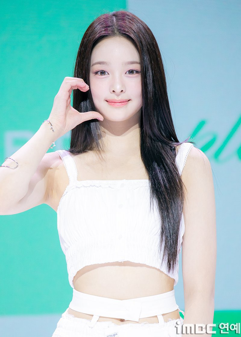 데뷔 기사사진 비주얼이 레전드인 SM 연습생 출신 신인 여돌 | 인스티즈