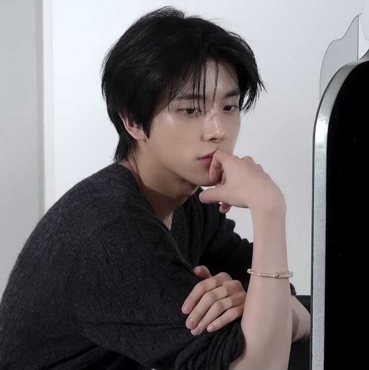 [잡담] ㅇㅎㅇㅍ에 왤케 잘생긴애들이 많지..?? | 인스티즈