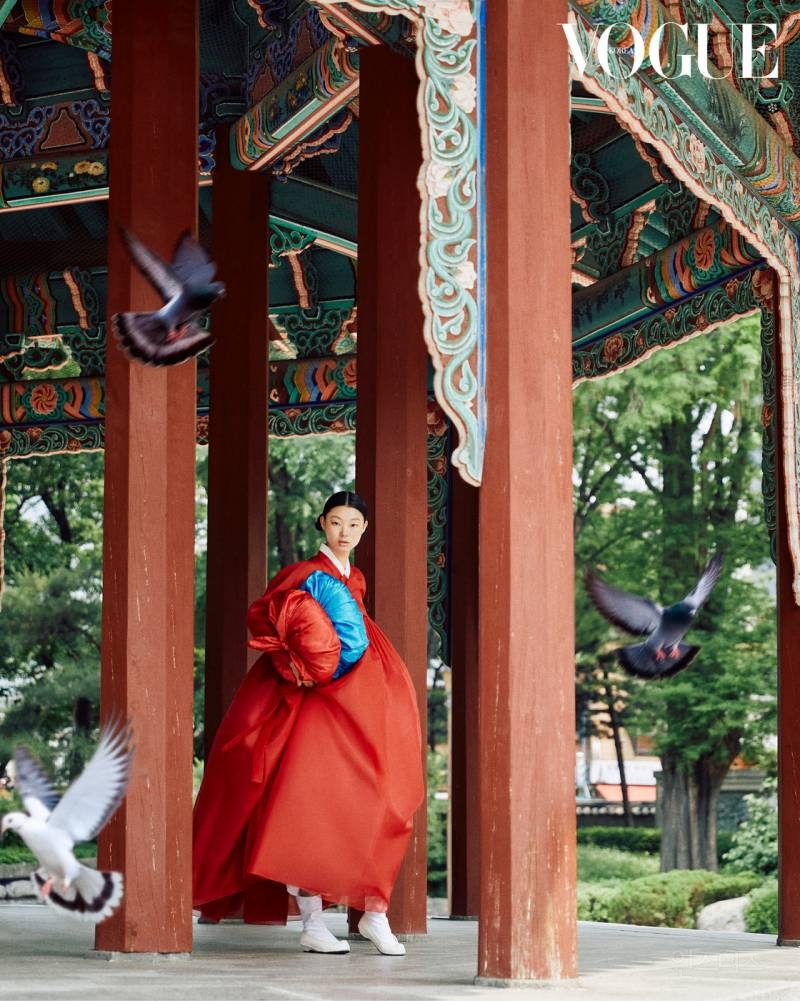광복 80주년🇰🇷 서대문형무소역사관, 청계천, 장충단공원, 탑골공원에서 찍은 <보그> 한복 화보 | 인스티즈
