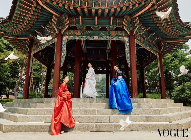 광복 80주년🇰🇷 서대문형무소역사관, 청계천, 장충단공원, 탑골공원에서 찍은 <보그> 한복 화보 | 인스티즈
