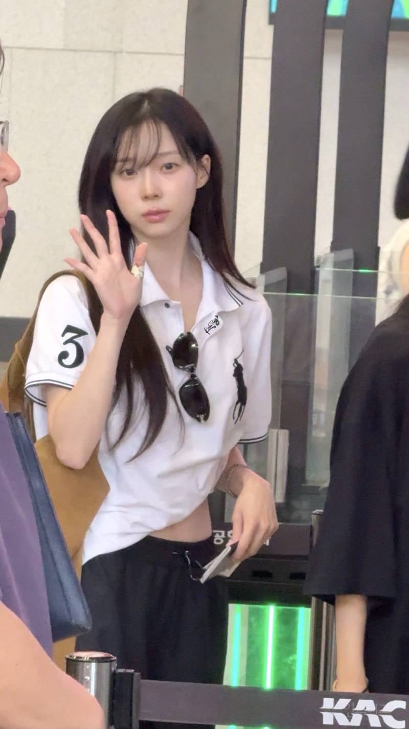 오늘 일본 출국한 카리나&윈터 폰카짤.jpg | 인스티즈