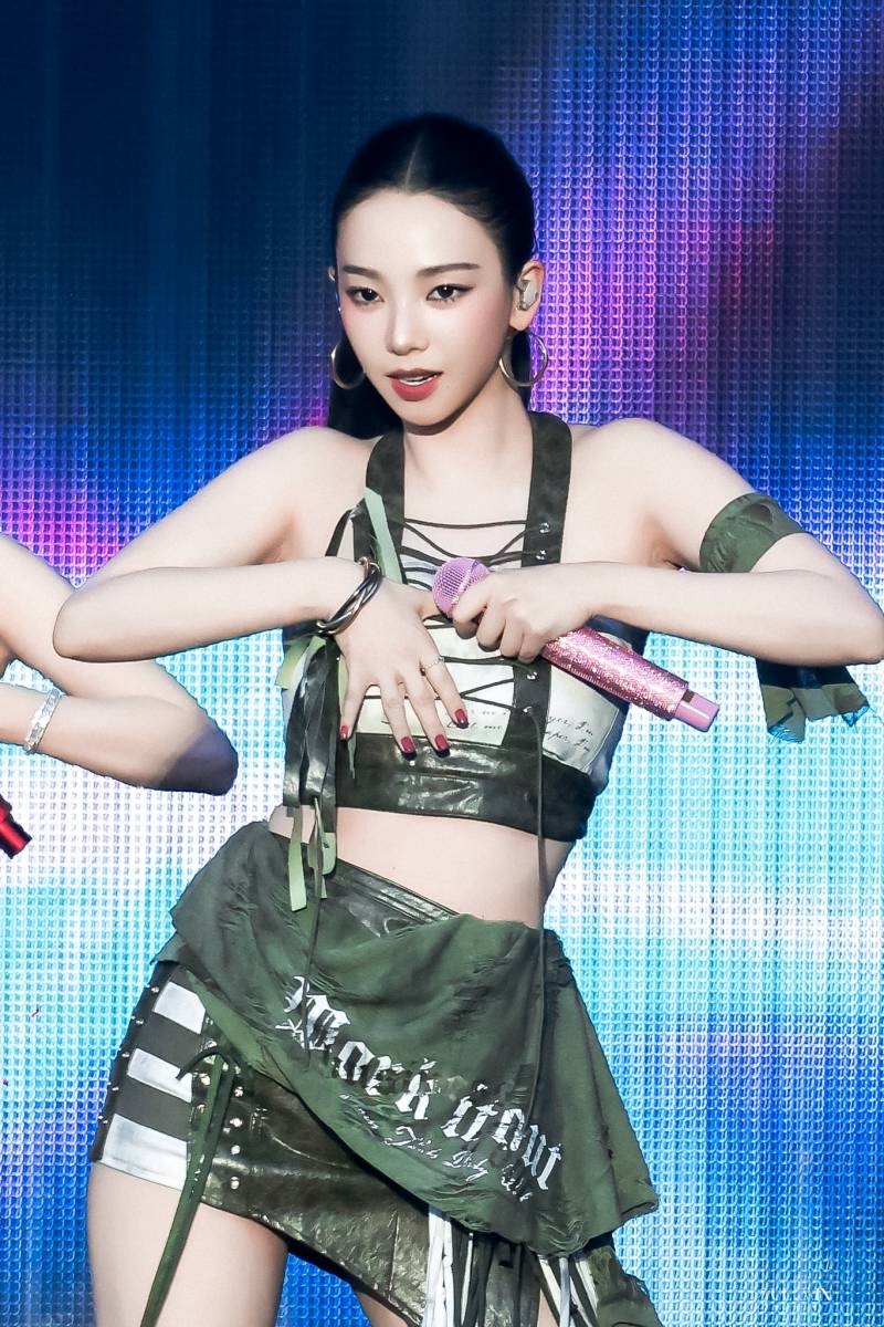 오늘자 썸머소닉 카리나 윈터 고화질.jpg | 인스티즈