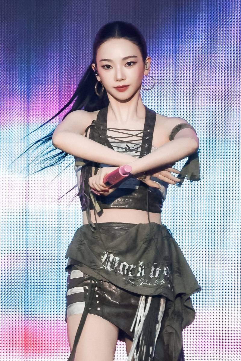 오늘자 썸머소닉 카리나 윈터 고화질.jpg | 인스티즈